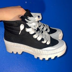 BLACK AND WHITE SNEAKERS